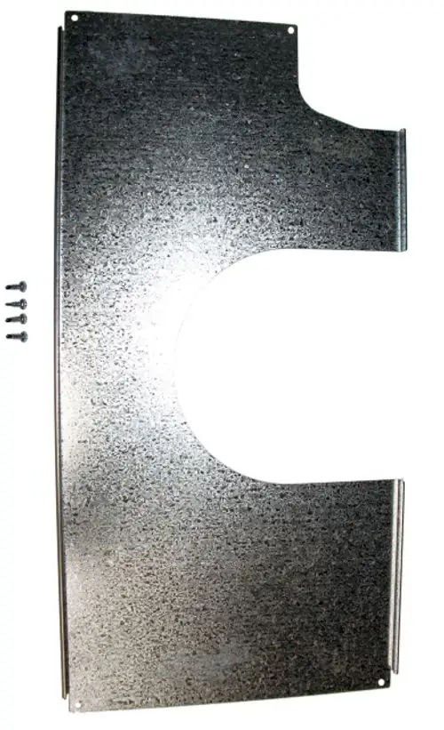 Metallene Verkleidung in rechteckiger Form mit einem kreisförmigen Ausschnitt, montiert mit Schrauben; geeignet für Wolf-Produkte.